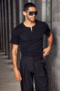 DAMIEN HENLEY NECK T-SHIRT - BLACK