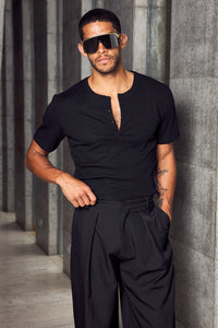 DAMIEN HENLEY NECK T-SHIRT - BLACK