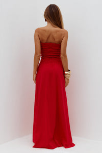 LANIE STRAPLESS SHIRRED MIDI DRESS - RED