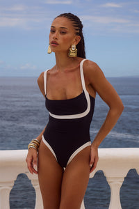 LILO ONE PIECE - BLACK/WHITE