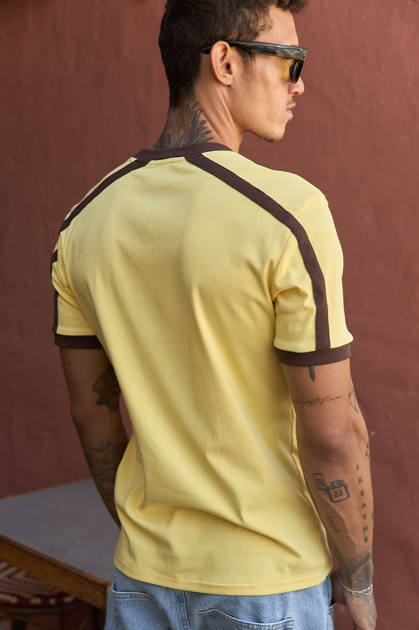 MARK SHORT SLEEVE T-SHIRT - YELLOW/CHOC