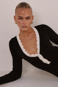 MILENIA SLEEVED KNIT MIDI DRESS - BLACK