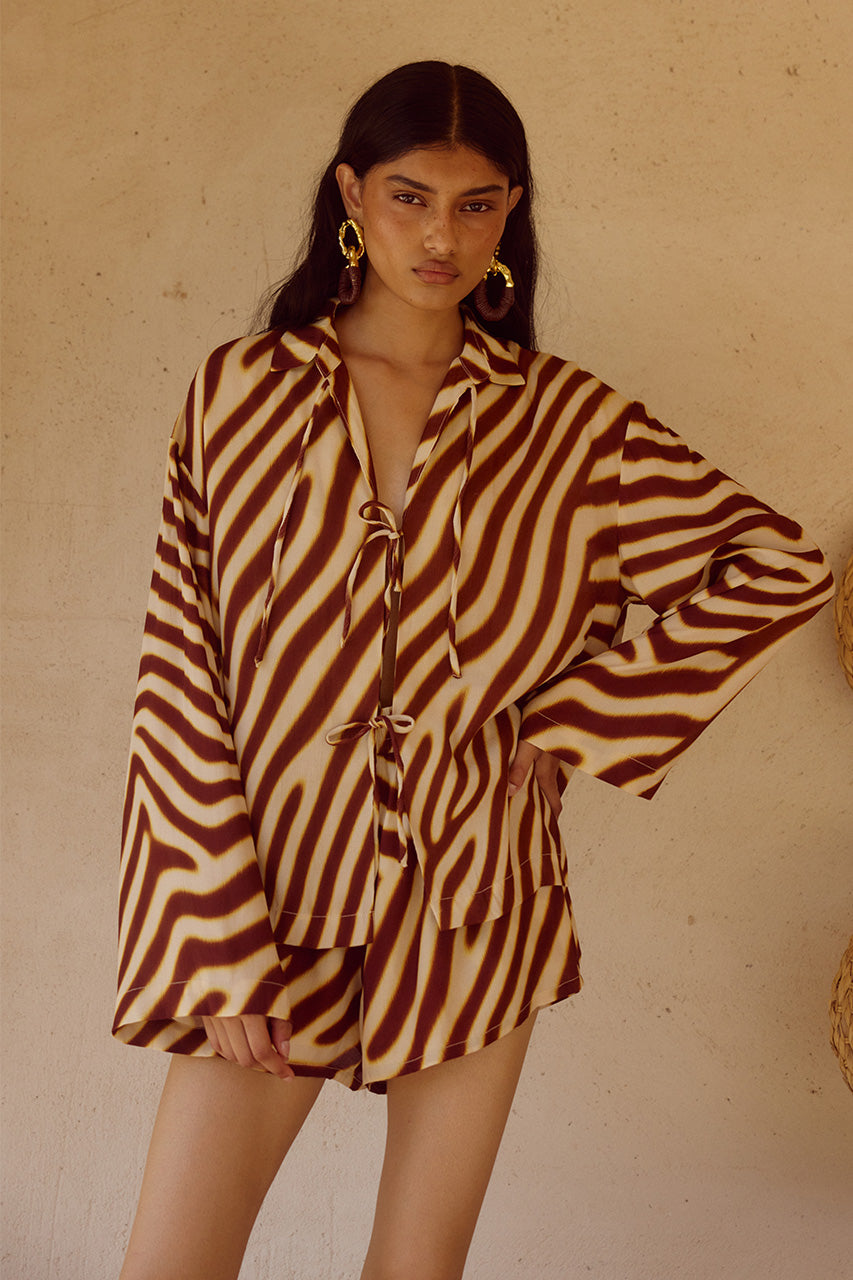 MONTIE TIE FRONT SLEEVED SHIRT - MONTIE CHOC